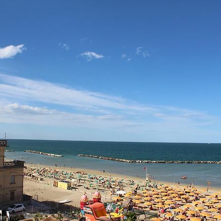 Hotel Brenta Viserbella di Rimini Extérieur photo