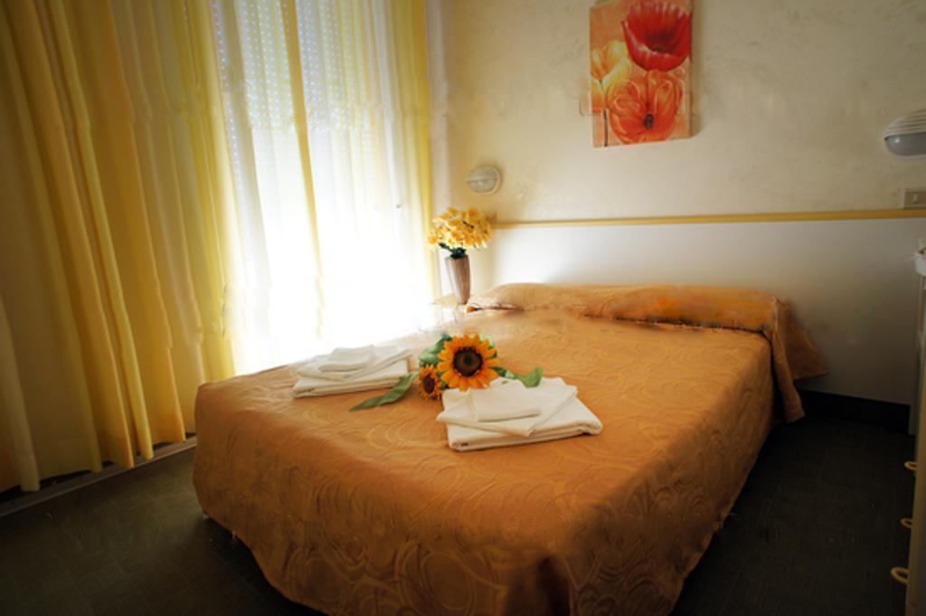 Hotel Brenta Viserbella di Rimini Extérieur photo