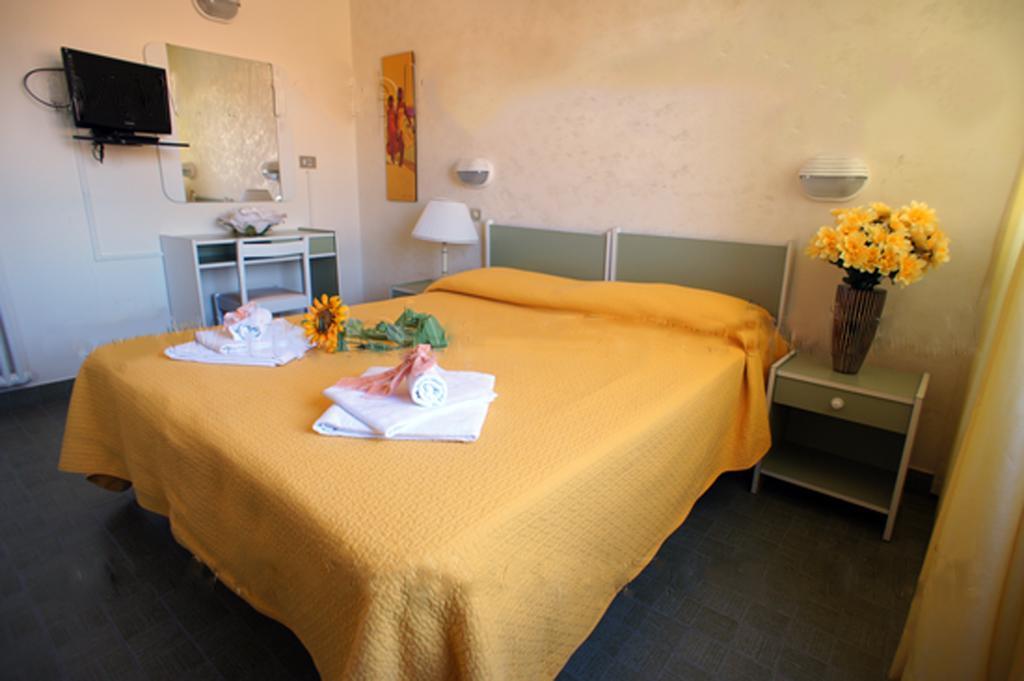 Hotel Brenta Viserbella di Rimini Extérieur photo